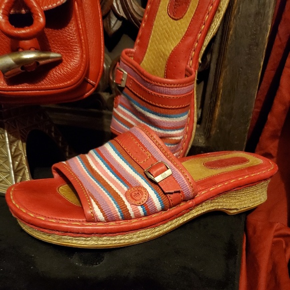 Auth. Burberry bag and Born shoes - Picture 6 of 12